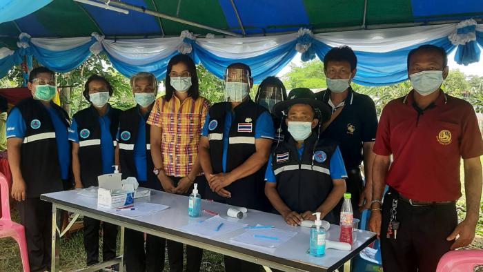 คณะกรรมการประชาสัมพันธ์รายงานการปฏิบัติหน้าที่ตามมาตรการควบคุมโรคติดต่อโควิด19 งานอุปสมบท ในพื้นที่ ม.4
